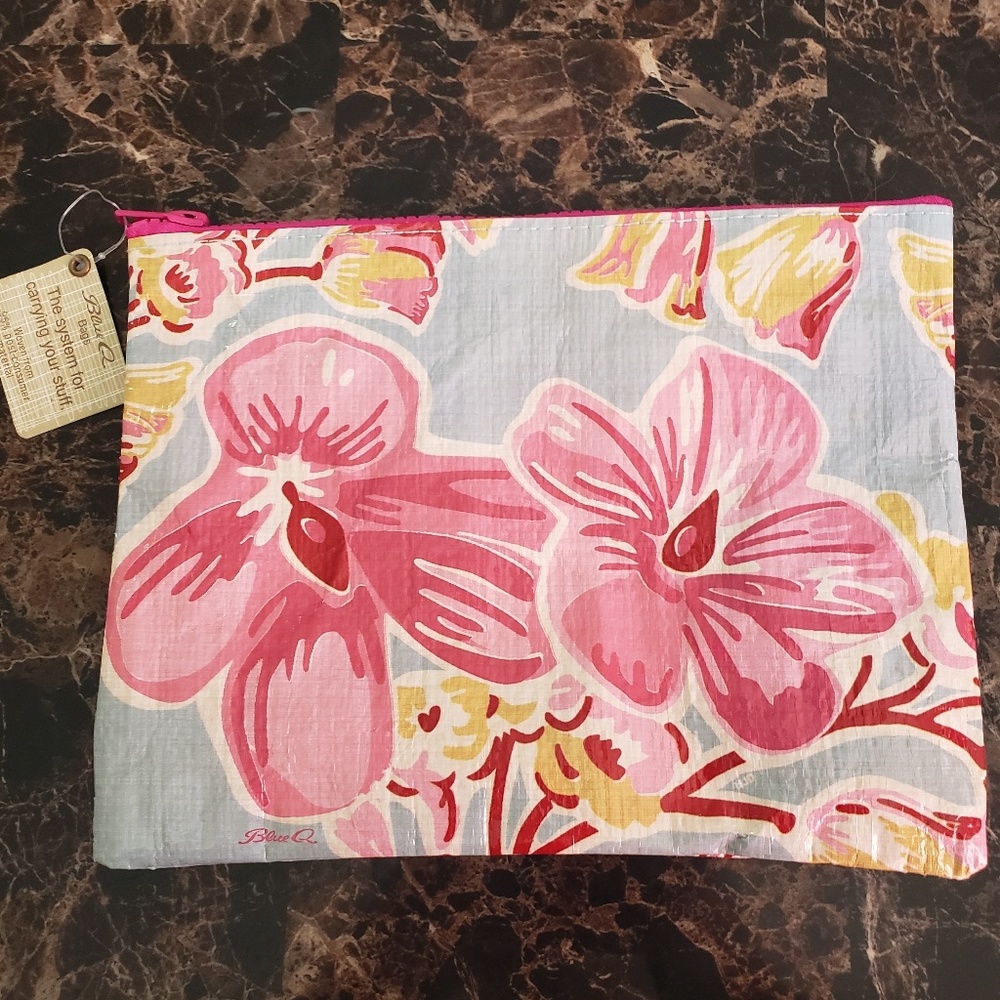 Cosmetic bag
